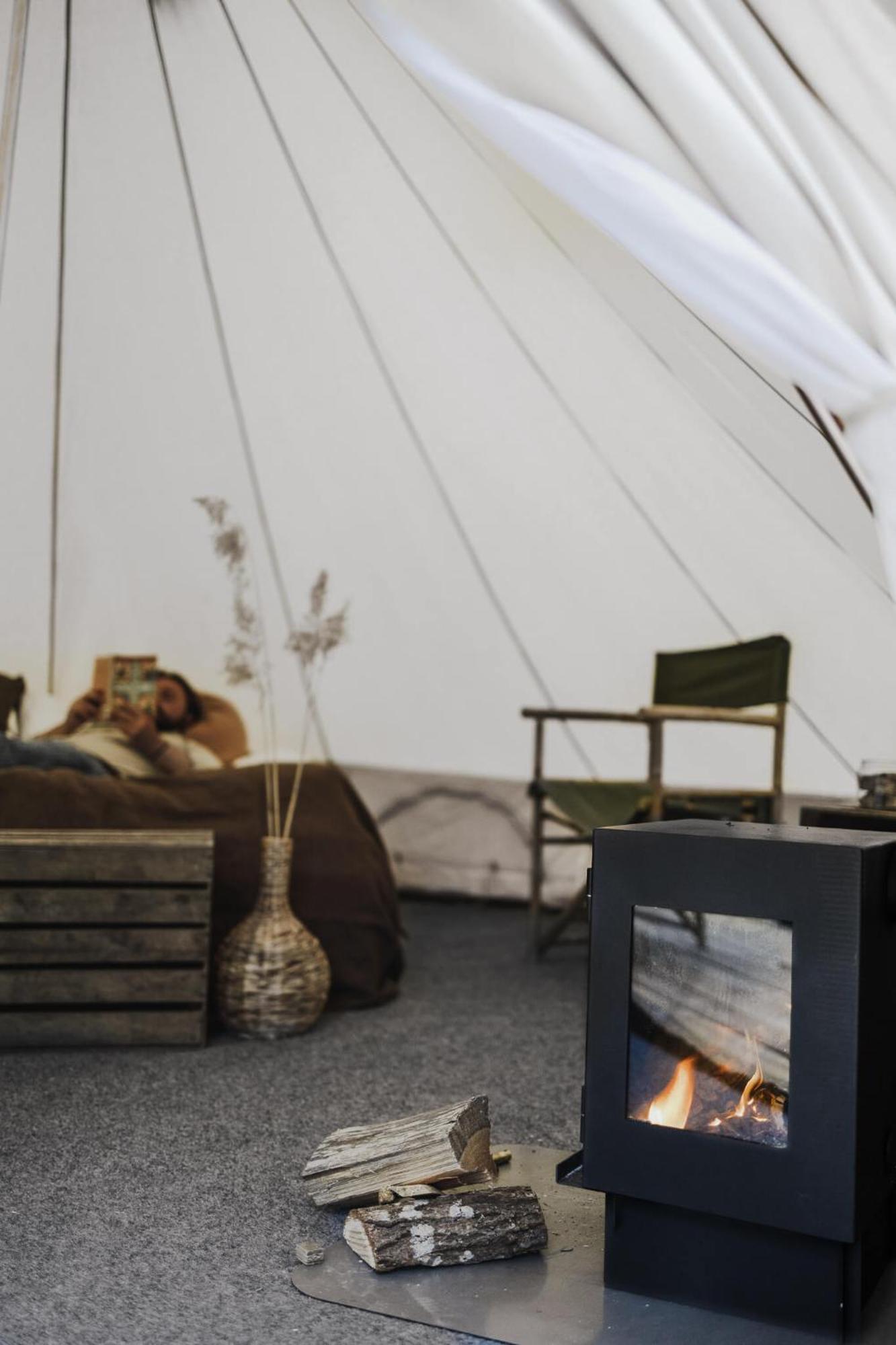Falkeroed - Lyxig Glamping I Naturreservat Ink Frukost グレベスタッド エクステリア 写真