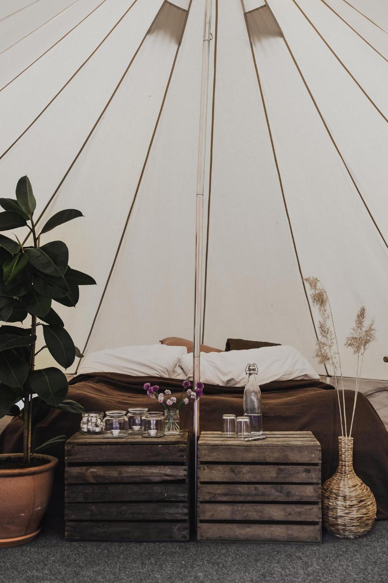 Falkeroed - Lyxig Glamping I Naturreservat Ink Frukost グレベスタッド エクステリア 写真